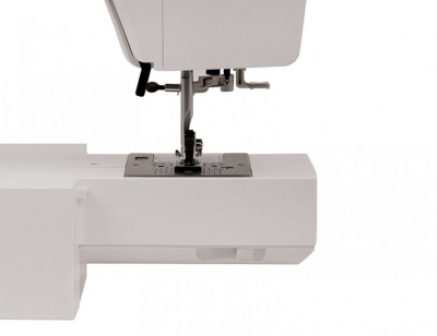 Электромеханическая швейная машина Janome Clio 325