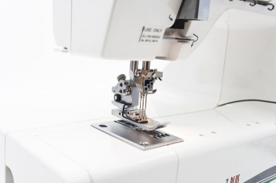 Распошивальная машина Janome CoverPro 7 PLUS