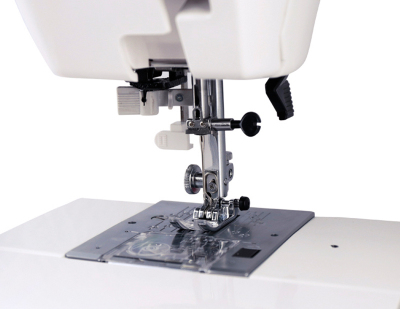 Электромеханическая швейная машина Janome ArtDecor 718A